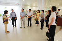 The delegation from the Fourth Military Medical University visits the Library
